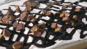 Reese's Peanut Butter Poke Cake Recipe