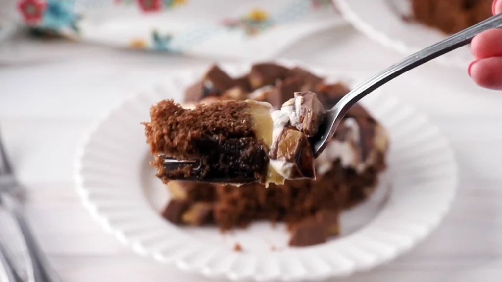 Reese's Peanut Butter Poke Cake Recipe